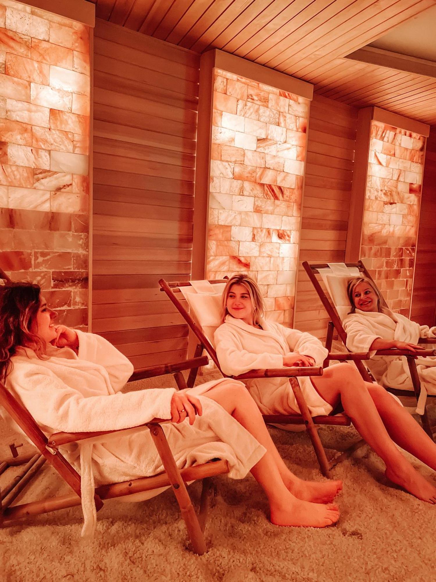 צ'ארזיקובי Notera Hotel Spa מראה חיצוני תמונה
